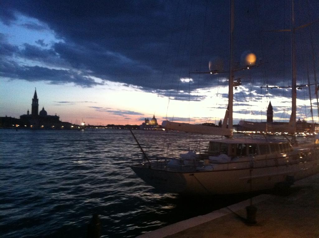 Apartamento Marinaressa Biennale Terrazza Venecia Exterior foto
